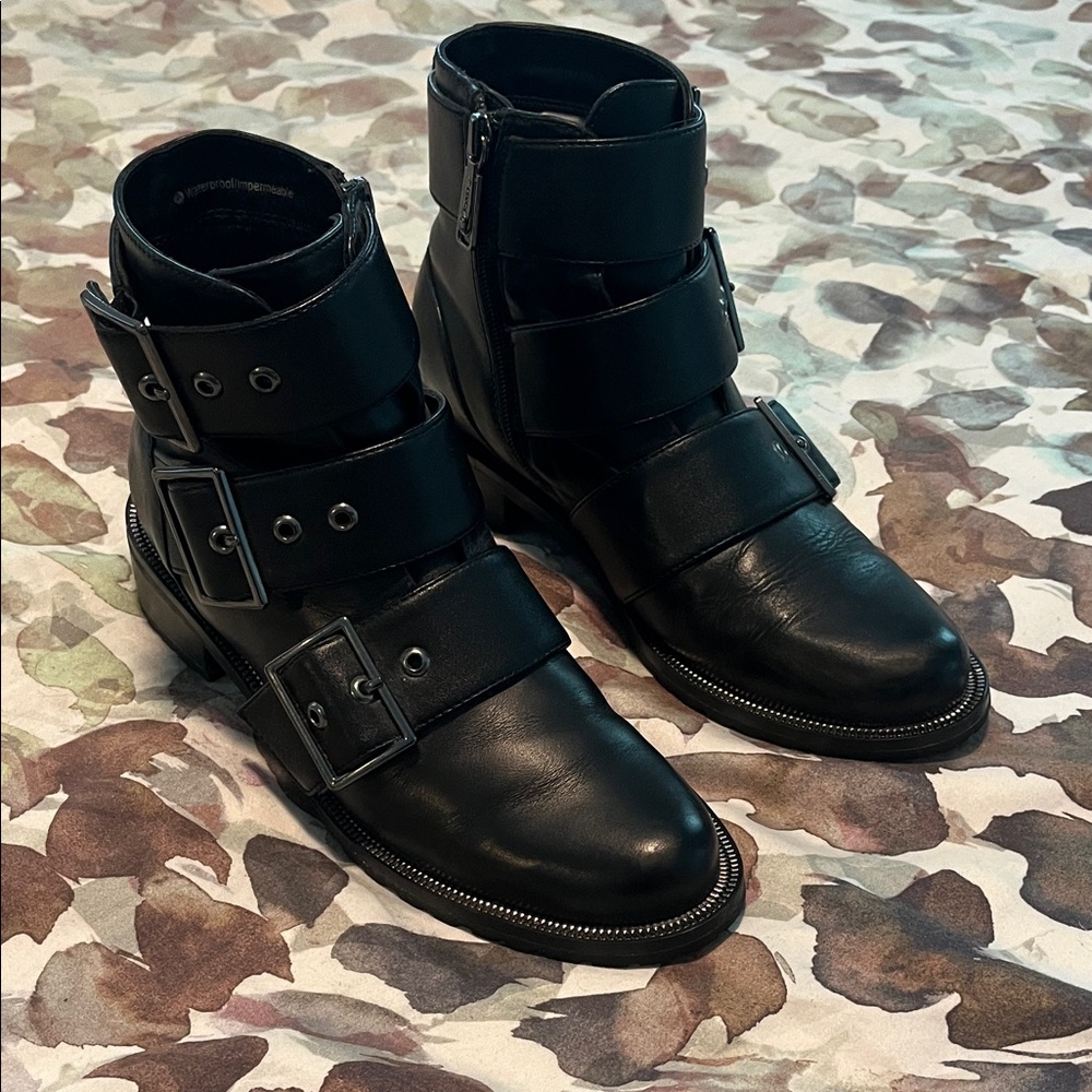 Blondo size 7 Black Ankle Boots with Buckle Straps - Picture 3 of 9